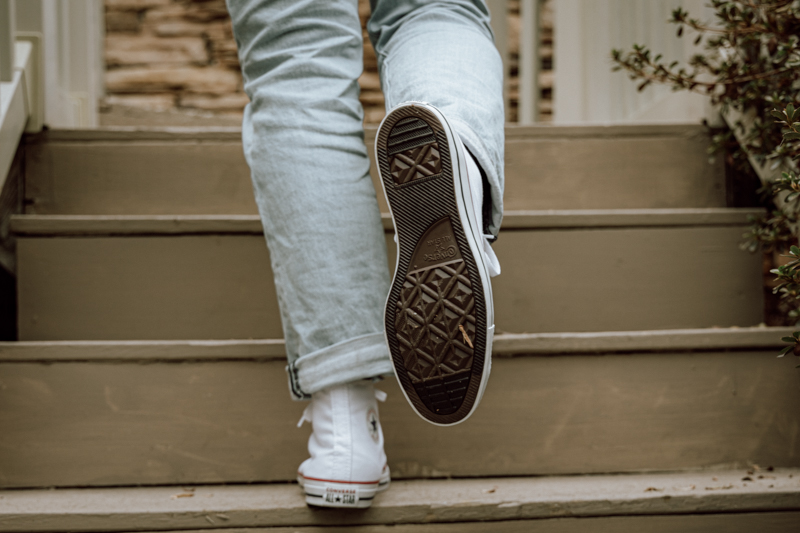 Converse all white on cheap feet